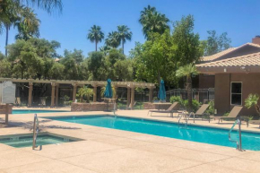 Scottsdale Condo with Pool Walk to Kierland Resort